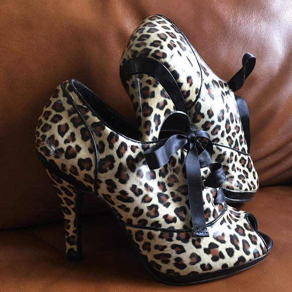 STEVE MADDEN Leopard Print Open Toe Lace Up Pumps Size 7.5 - Picture 2 of 4